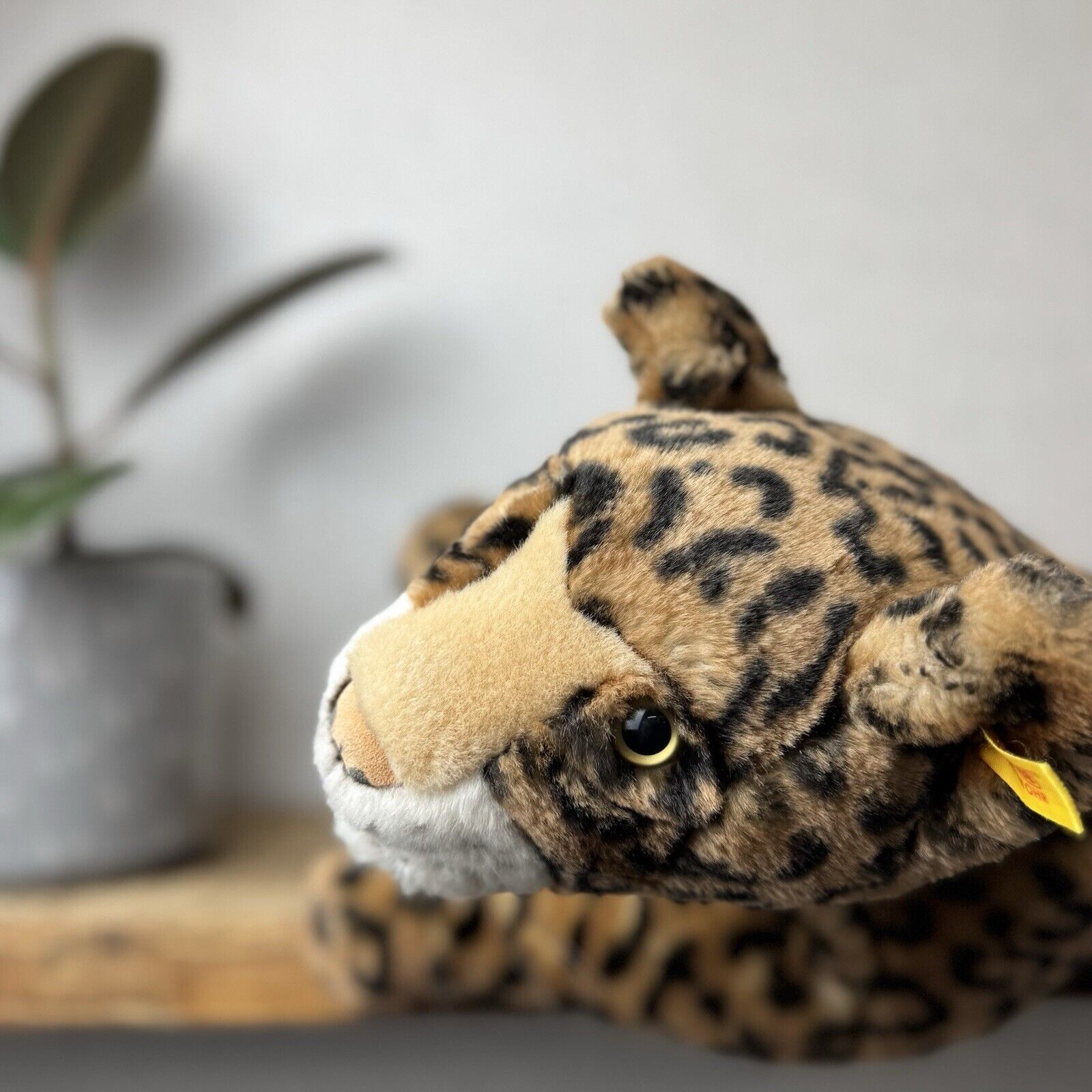Steiff Laying Leopard With Ear Button - Large Leopard Collectible 17” - 064036