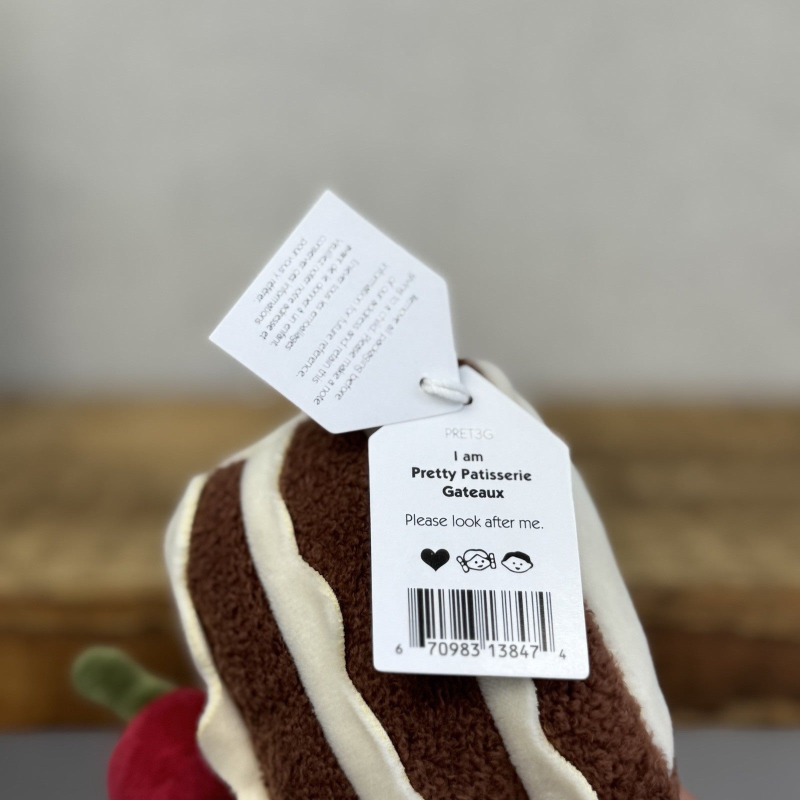 Jellycat Pretty Patisserie Gataux - Christmas Soft Toy Beanie Cake New With Tags
