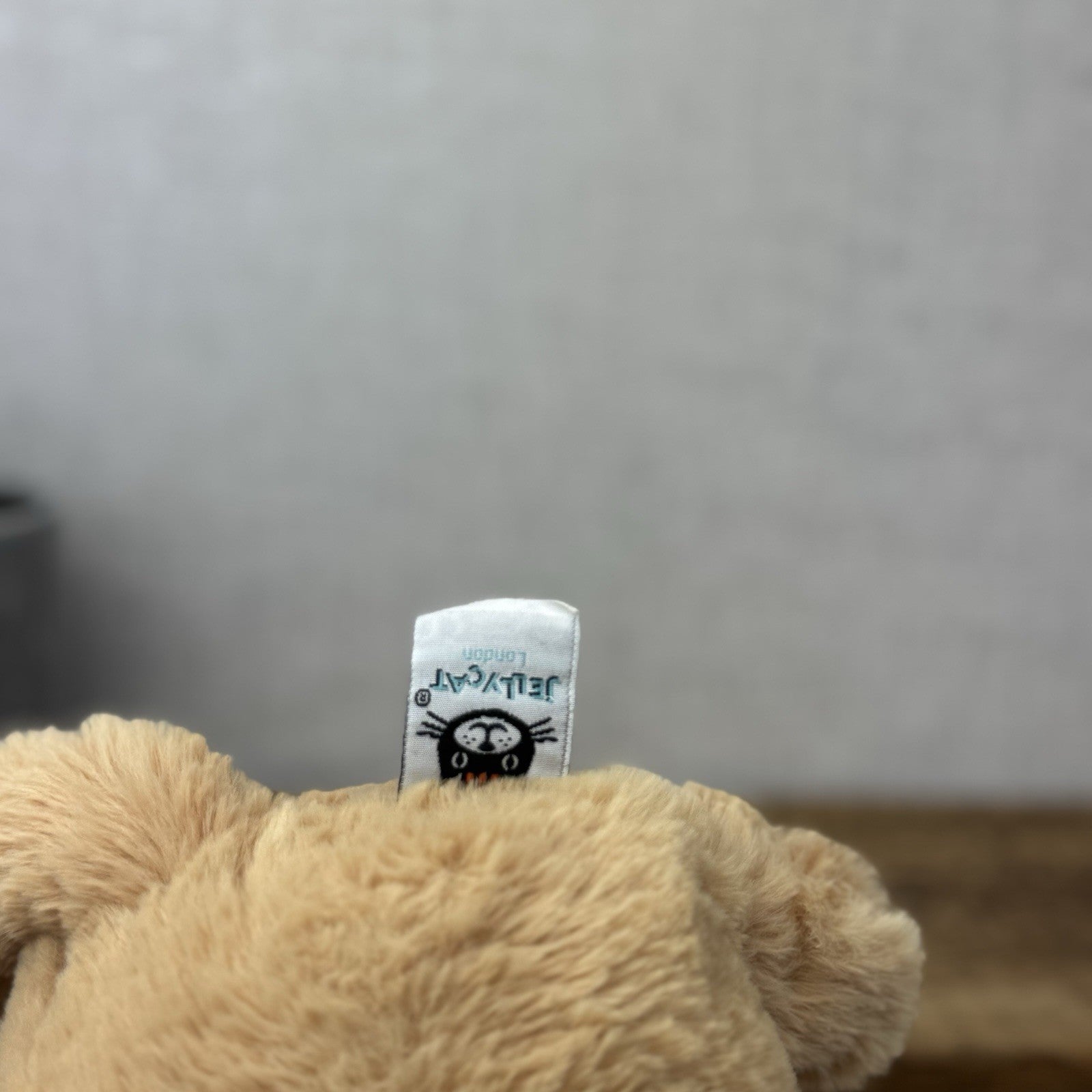 Jellycat Leonardo Lion Medium Wild CatTail - Sitting Lion Beanie Plush Retired