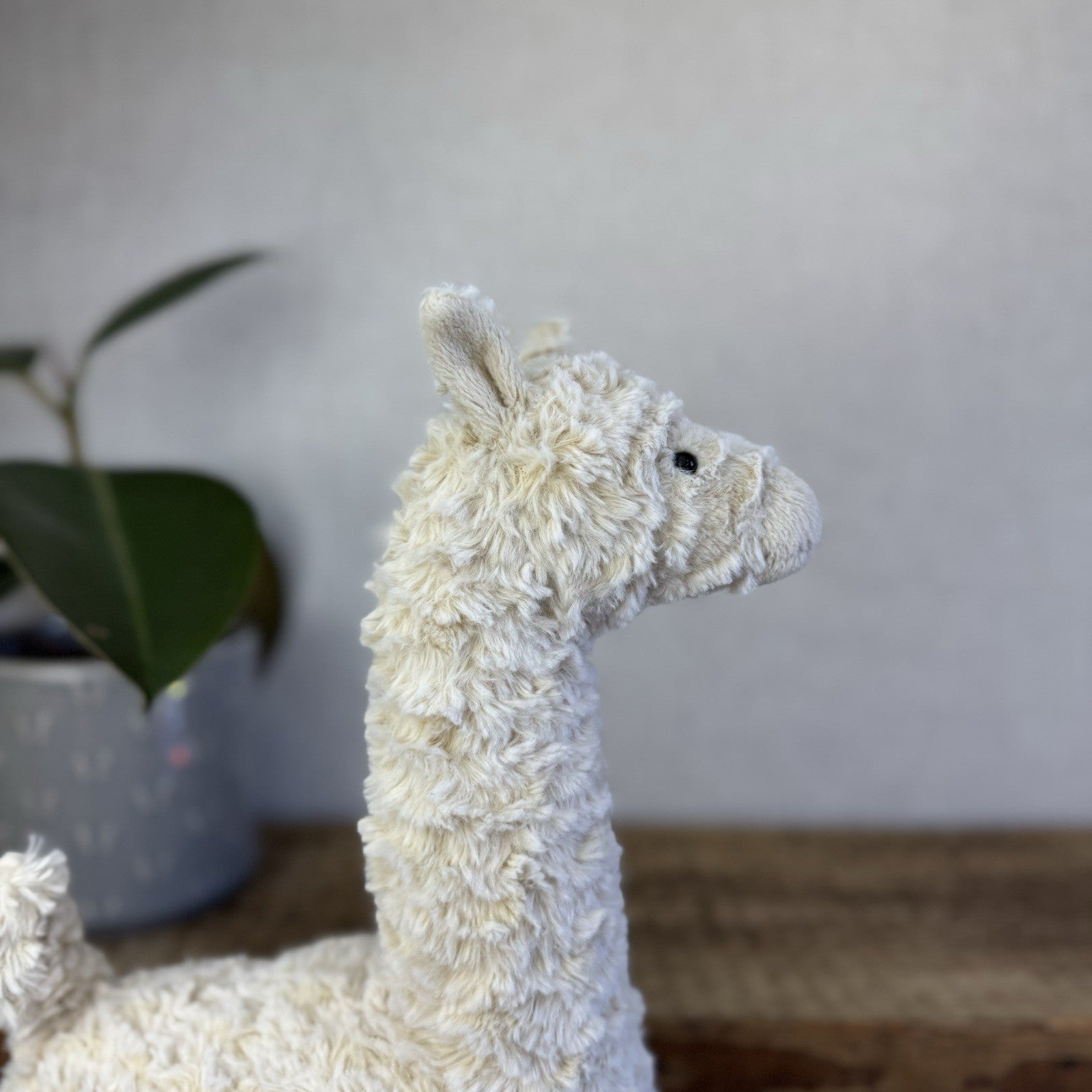 Jellycat Lars Llama - Large Cream Standing Llama Soft Toy Beanie Retired 16”