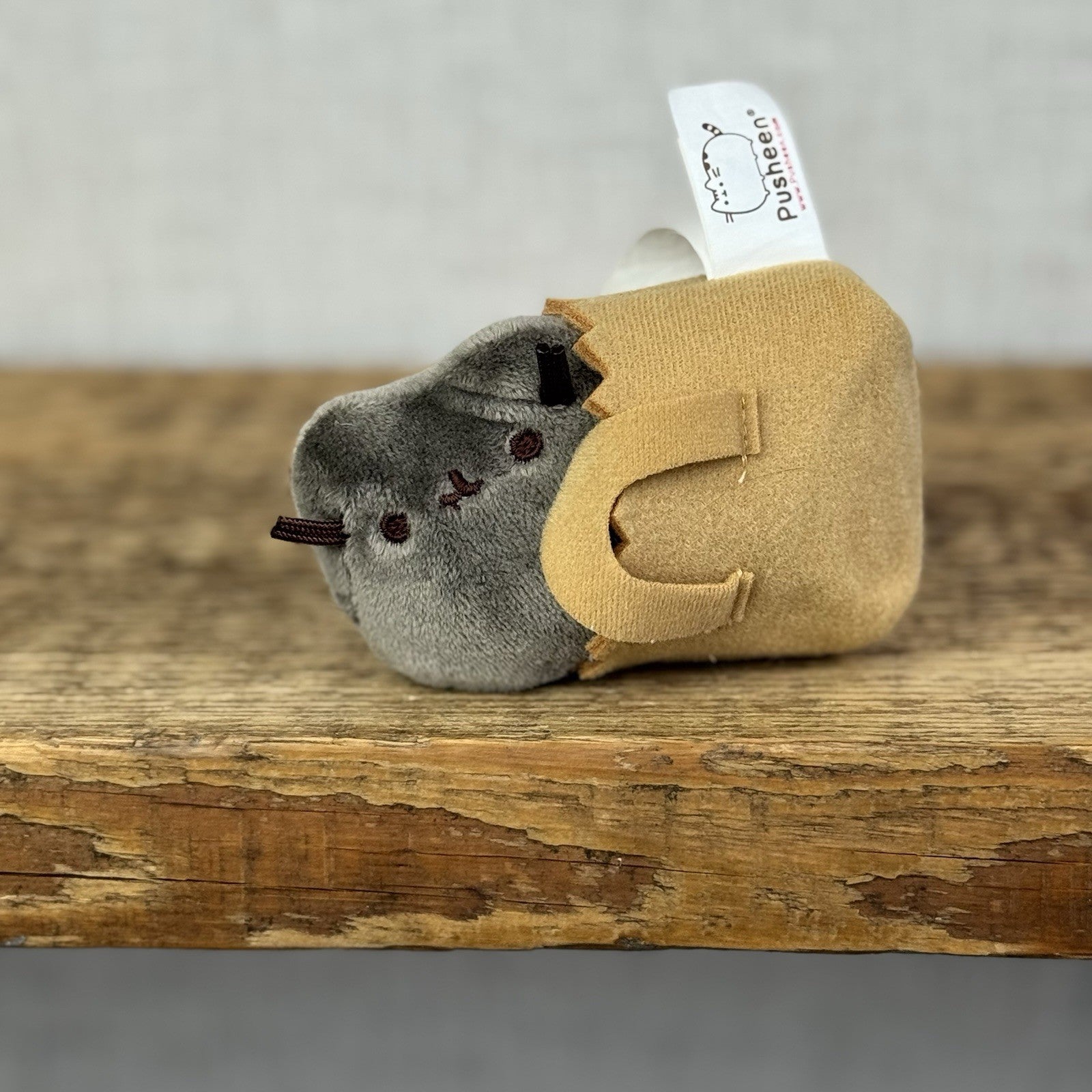 Gund Pusheen Cat - Blindbox Series 3 Cars Sit (Keyring Removed)