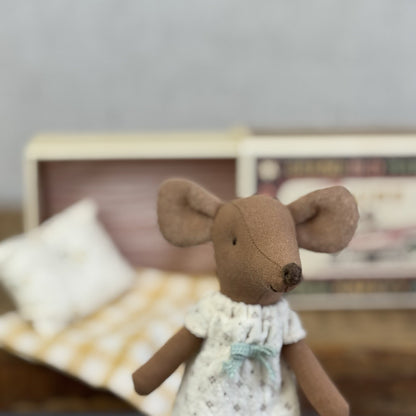 Maileg Big Sister Mouse In Matchbow - Retired Mouse In Nightie Brown Mouse 