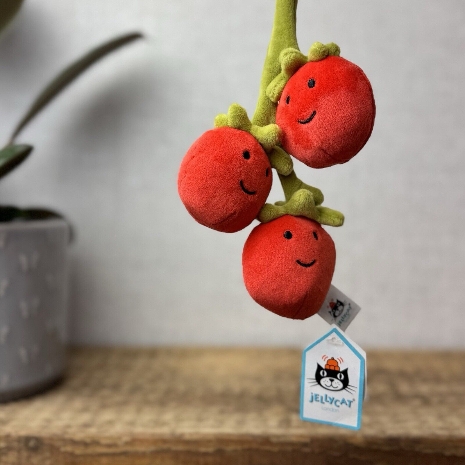 Jellycat Vivacious Tomato - Tomato On Vine - Food Play Soft Toy - Gift - New 8”