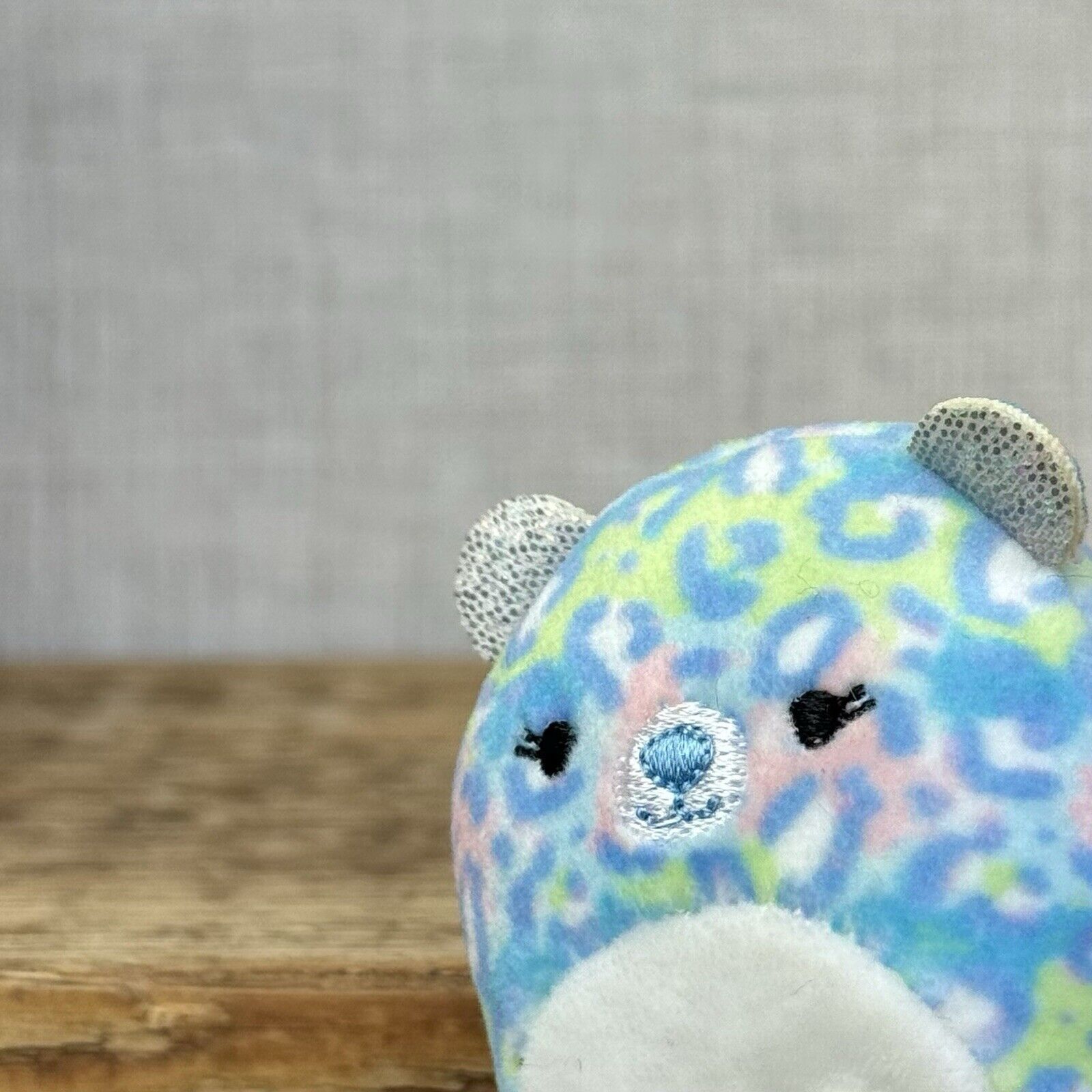 Squishmallow Squishville - Lindsay The Leopard - Blue Tiny 2" Leopard So
