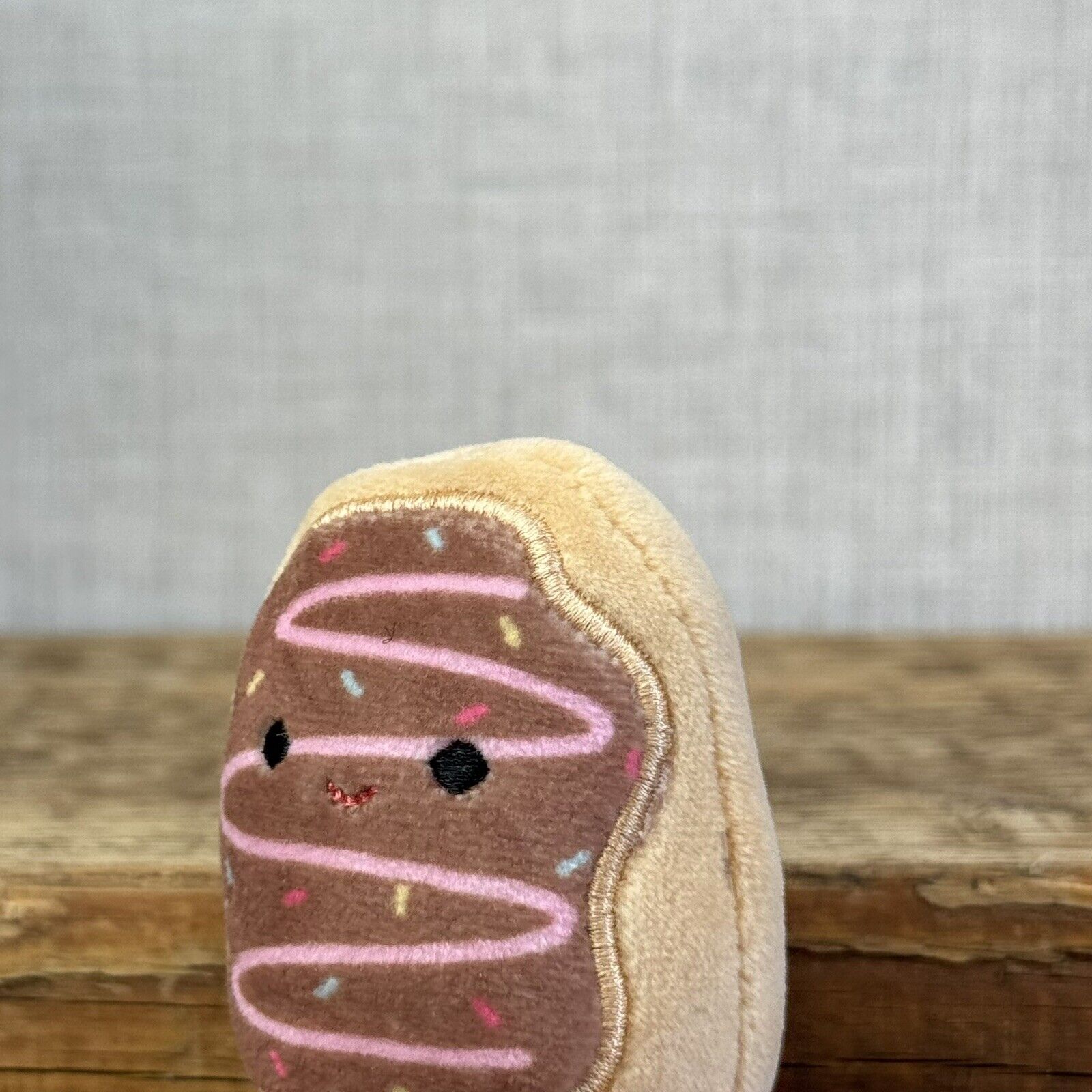 Squishmallow Squishville - Deja Donut - Foodie Squad - Tiny Donut Soft Toy 2”