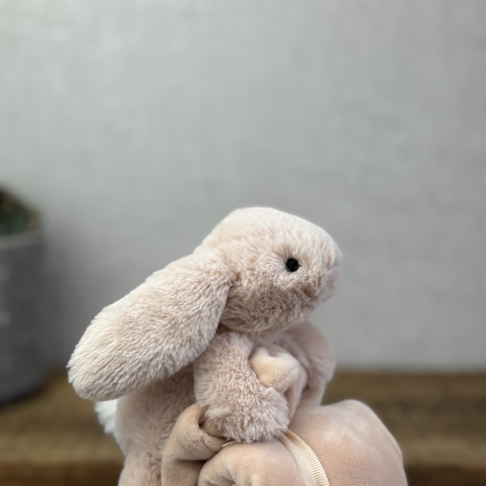 Jellycat Smudge Bunny Soother - Smudge Comforter Soft Toy Peachy Bunny Soother