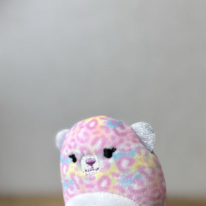 Squishmallow Squishville - Wildlife Squad Michaela Leopard Pink Tie Dye Tiny 2”