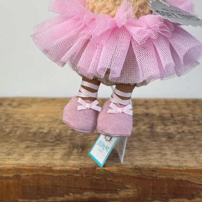 Custom Pirouette Peanut (2 week turnaround)