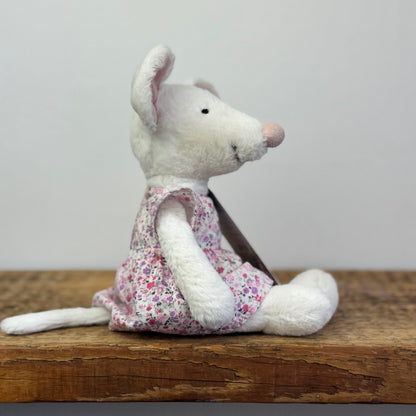 The little white company - Myrtle Mouse