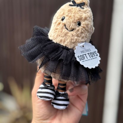 Custom Petra Peanut (2 week turnaround)