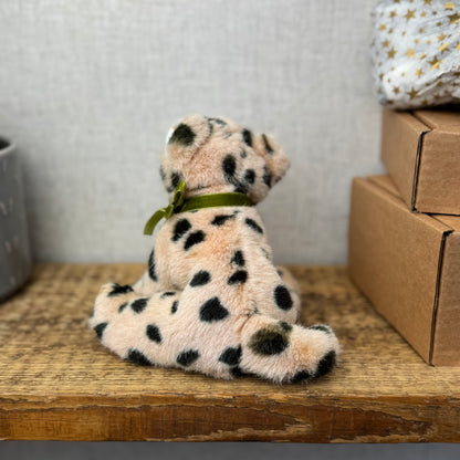 Secret Santa - Anna Club Plush Small Leopard Beanie