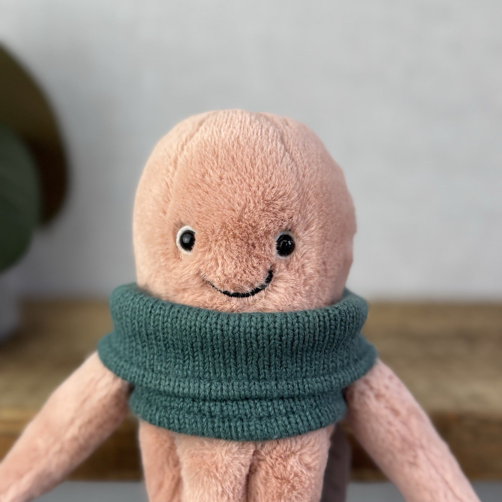 Jellycat Cozy Crew Octopus - Peach Octopus Beanie In A Jumper Cute Retired  5"