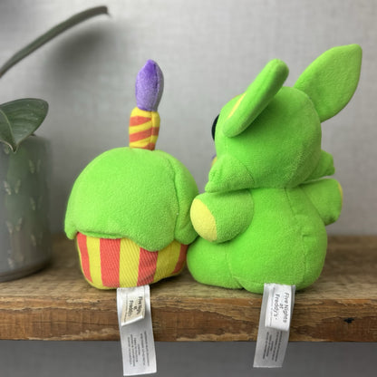 Official Five Nights at Freddys Funko Foxy & Cupcake Neon Green BlackLight 2017