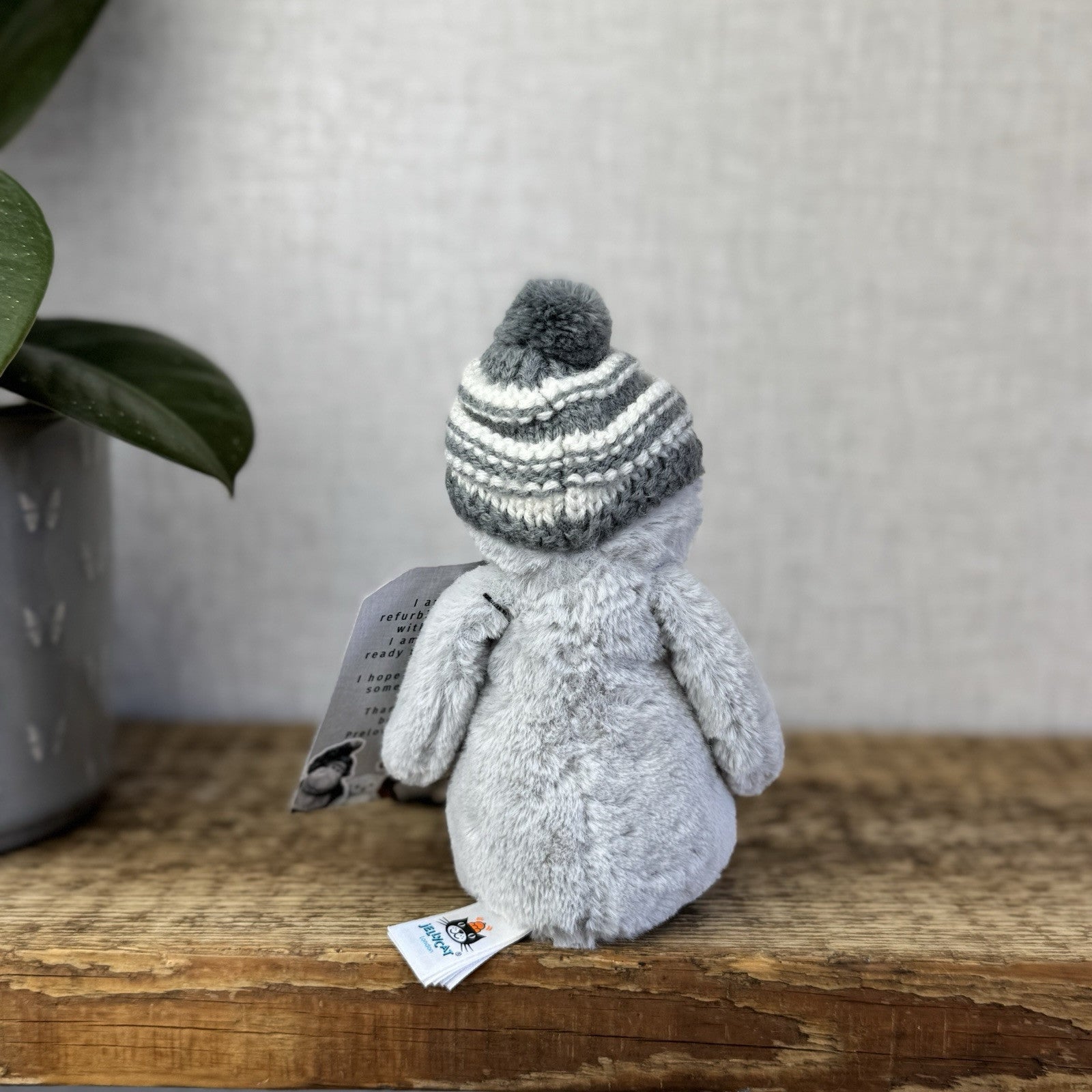 Jellycat Bashful Grey Bobble Hat Penguin - Small Retired Light Grey Penguin 8”