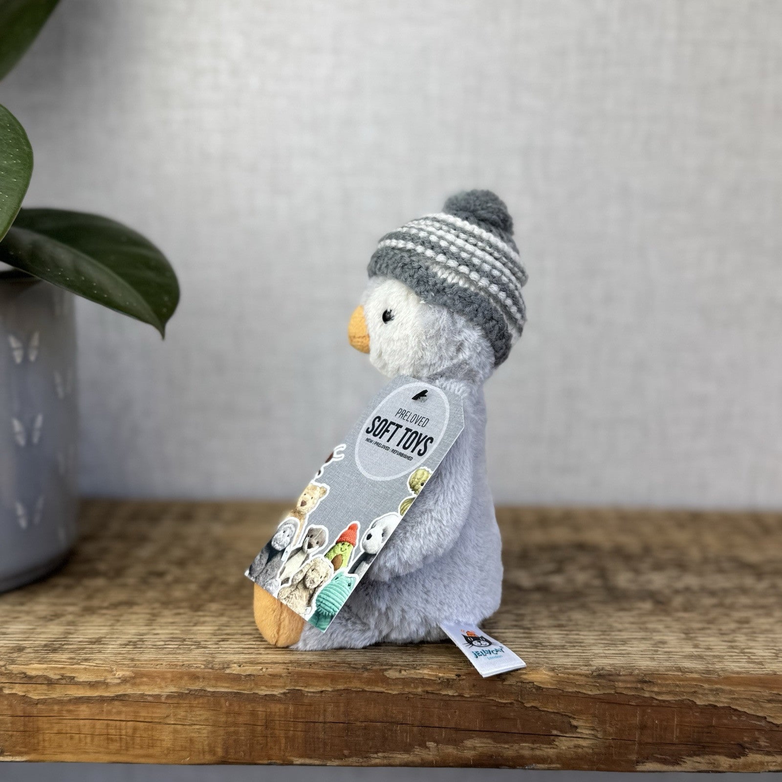 Jellycat Bashful Grey Bobble Hat Penguin - Small Retired Light Grey Penguin 8”