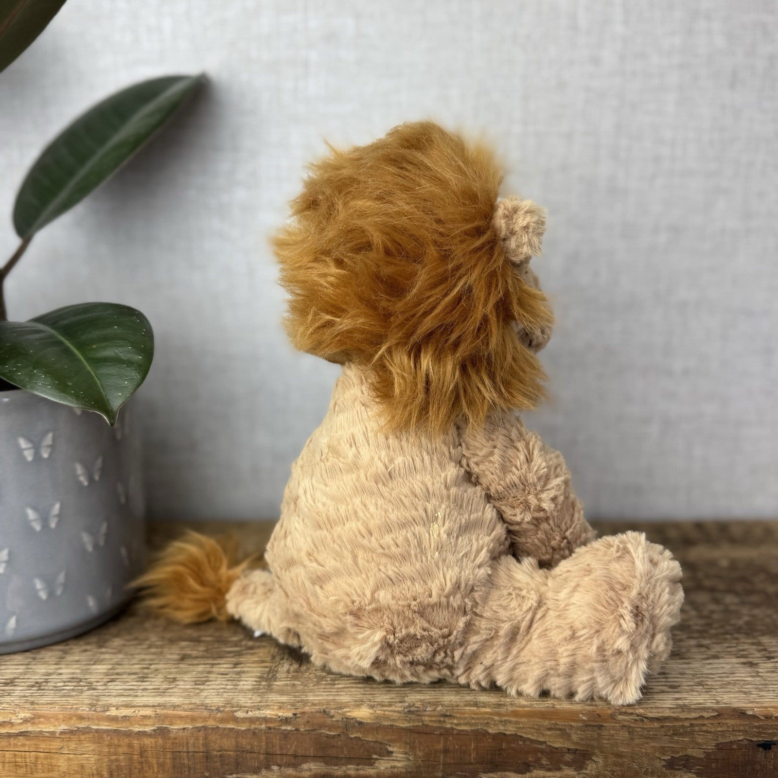 Jellycat Medium Fuddlewuddle Lion - Textured Sitting Lion Beanie Soft Toy 9”