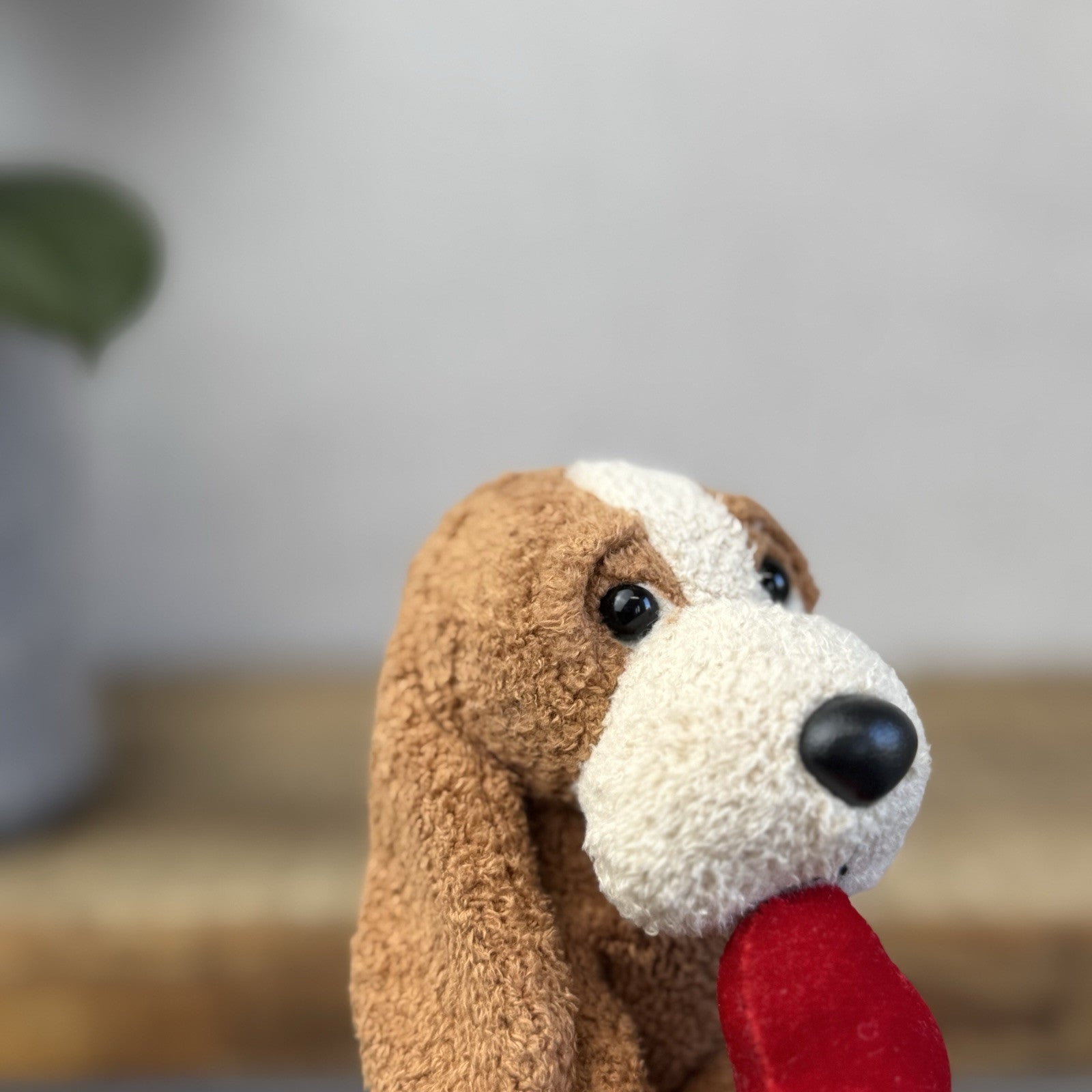 Russ Berrie & Co. Luv Pets Bailey - Floppy Puppy With Heart - Tiny Pocket Pal 4”