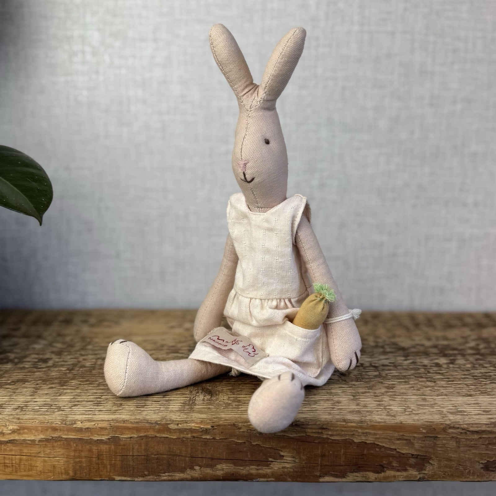 Maileg Small Rabbit Girl With A Carrot - Pink Dress Retired Maileg 2008 12"