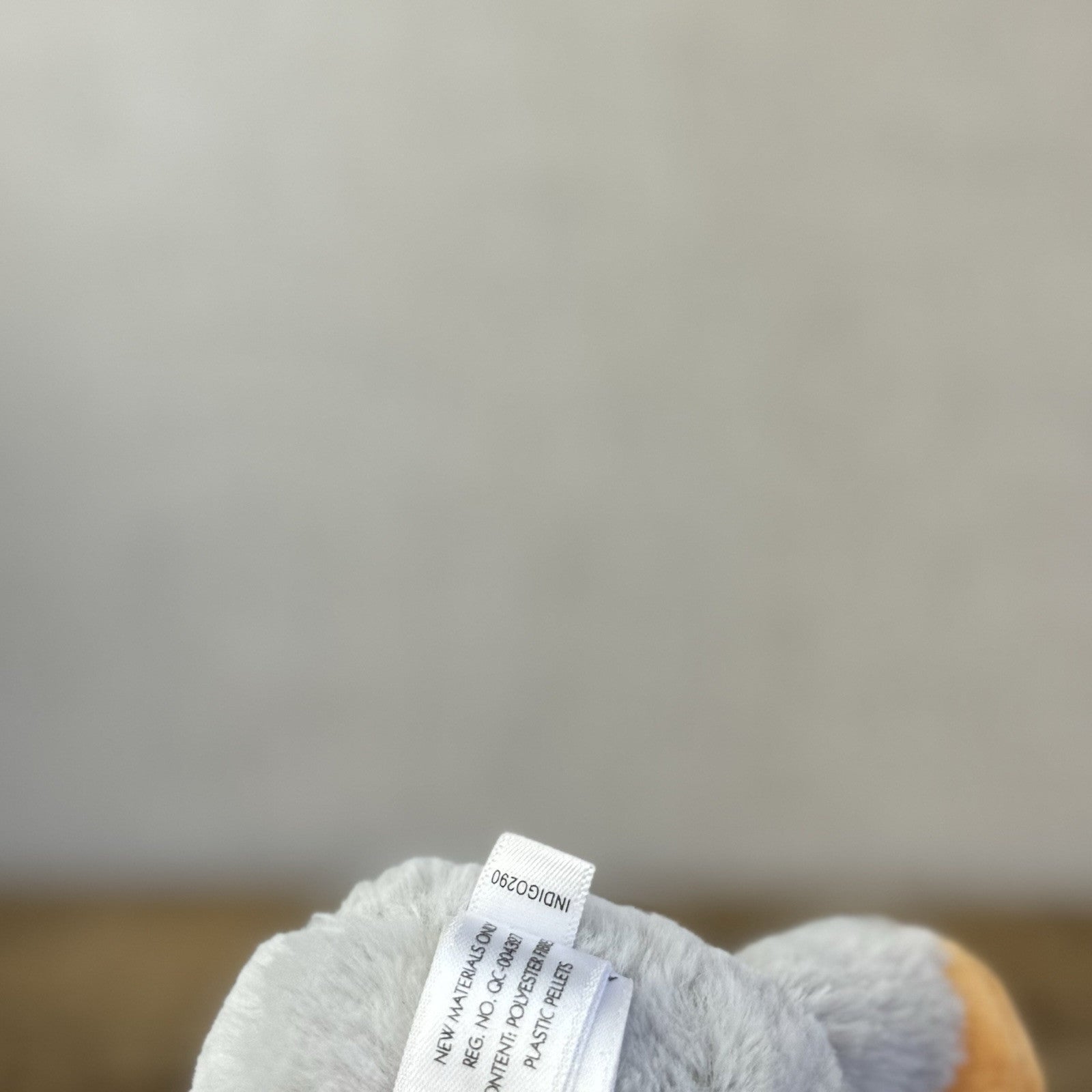 Jellycat Bashful Grey Bobble Hat Penguin - Small Retired Light Grey Penguin 8”