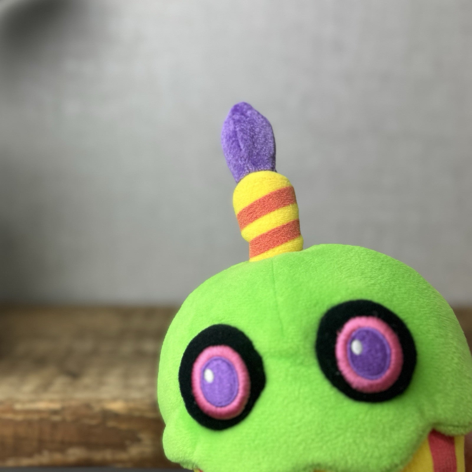 Official Five Nights at Freddys Funko Foxy & Cupcake Neon Green BlackLight 2017