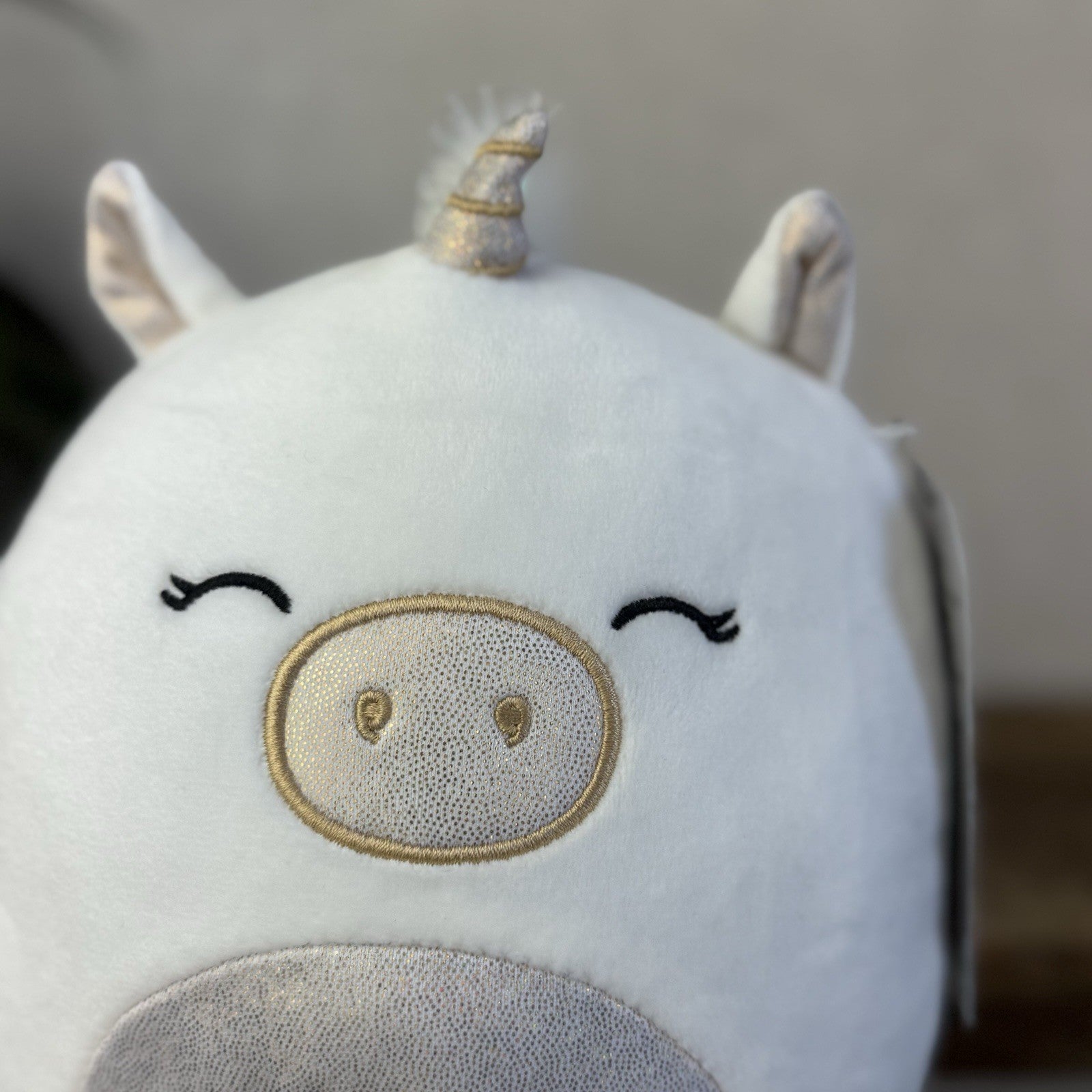Squishmallow - Sofia The Unicorn White.Gold Unicorn Squish Soft Toy Small 7.5"