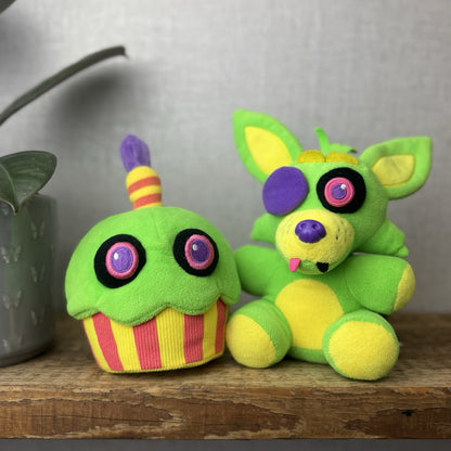 Official Five Nights at Freddys Funko Foxy & Cupcake Neon Green BlackLight 2017