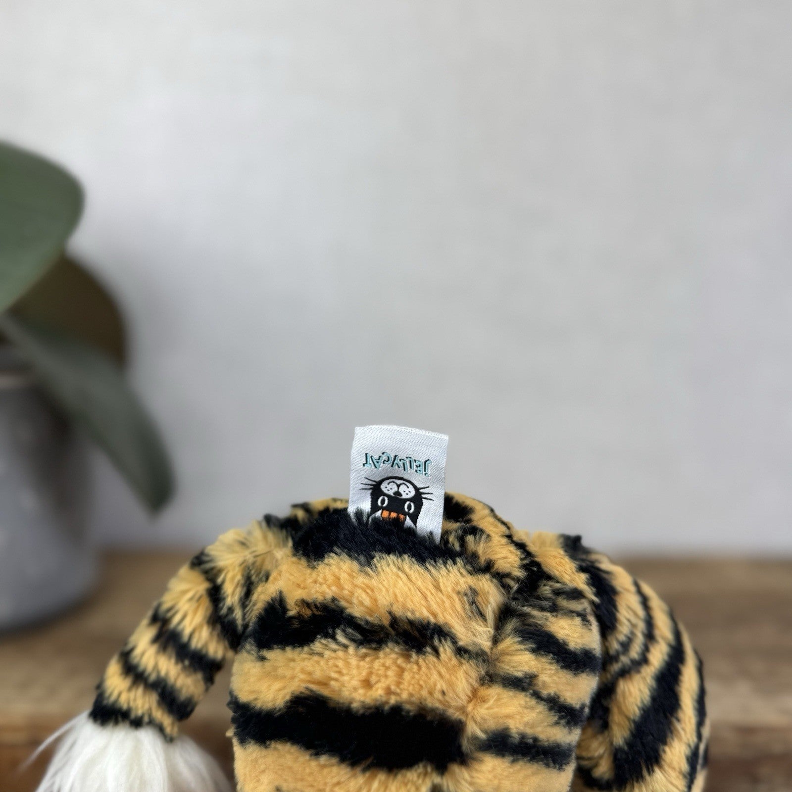 Jellycat Medium Bashful Tiger - Orange/white Tiger Old Style Jellycat Beanie 12”