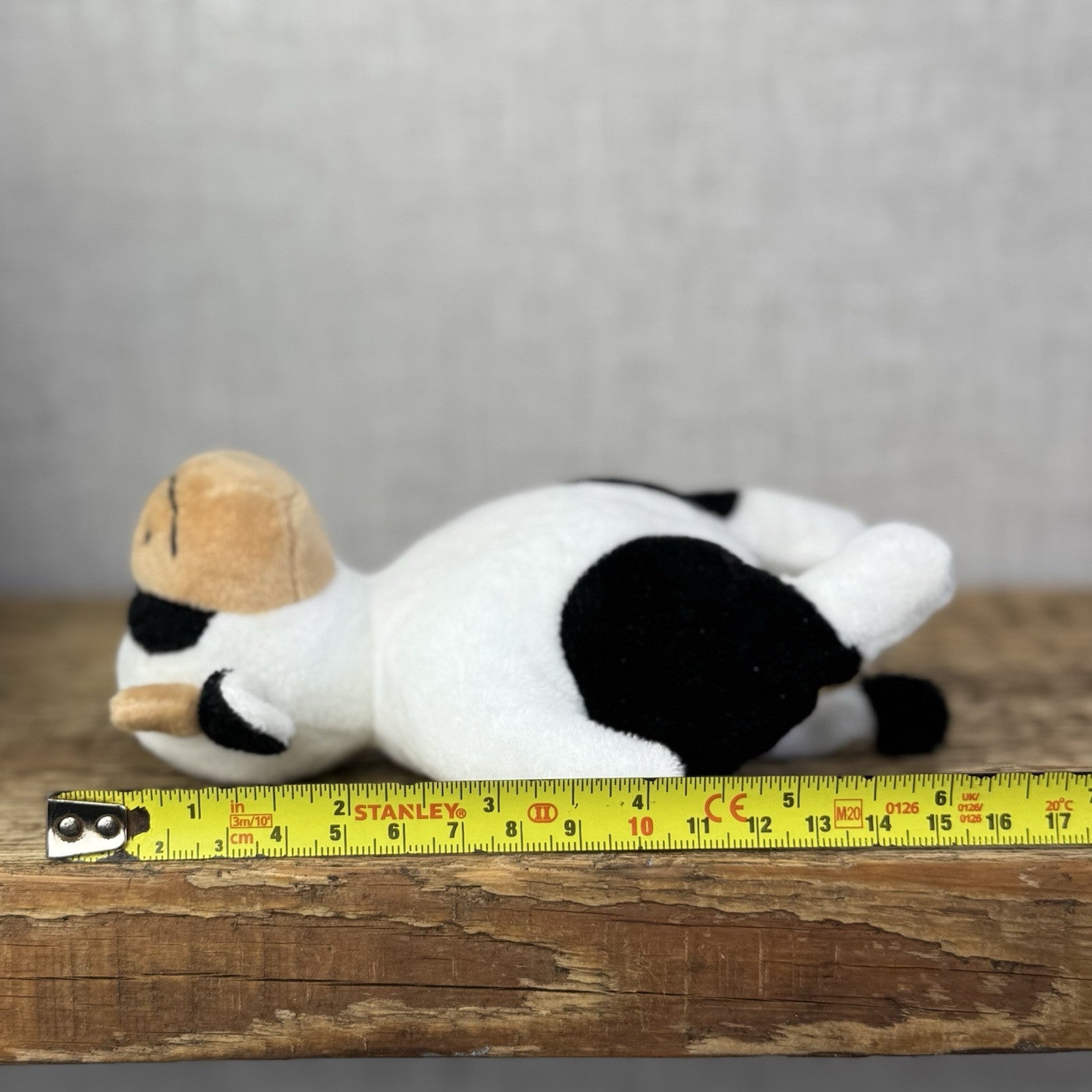 Beverly Hills Bakery X Jellycat Collaboration - Cuddly Cow Beanie - New Tags 5"